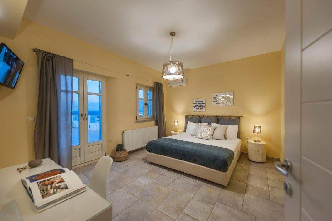 Ninemia Mjf Villa Naousa (Paros)